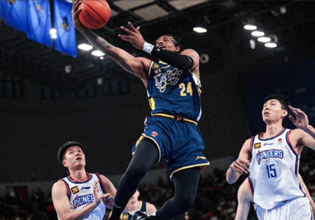 爱游戏体育-包含CBA季后赛国际比赛日走向成谜，波特兰开拓者豪取连胜，赛场秩序良好，训练强度明显提升的词条