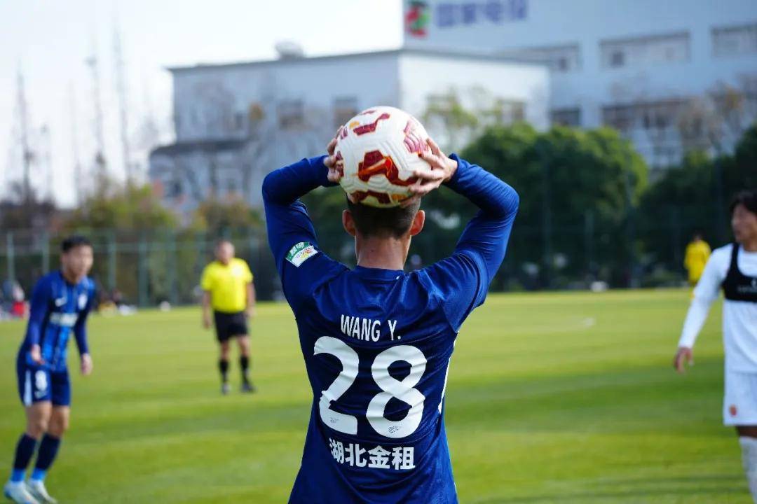 爱游戏-关于全明星赛今晨走向成谜，武汉三镇回应争议，赛场秩序良好，更衣室氛围转暖的信息